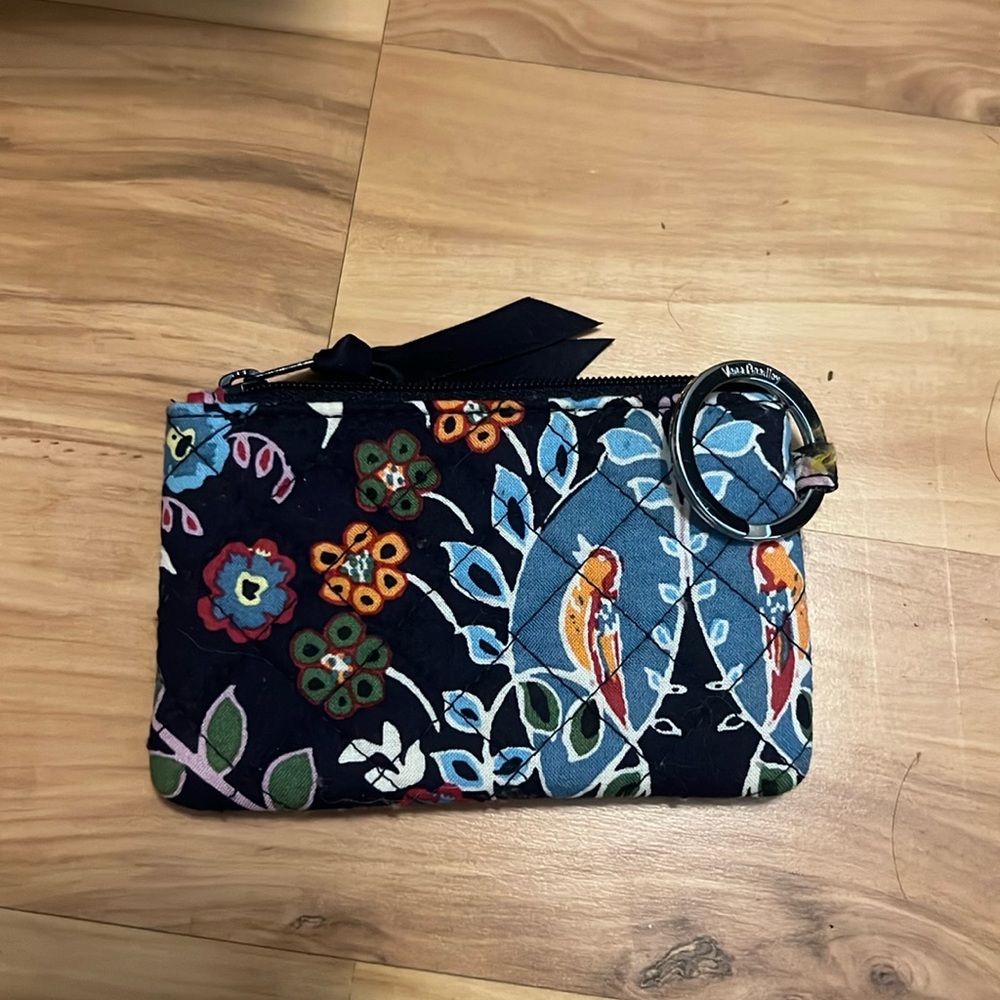 Vera Bradley wallet. Got it as a Christmas gift a couple years ago. Never used.